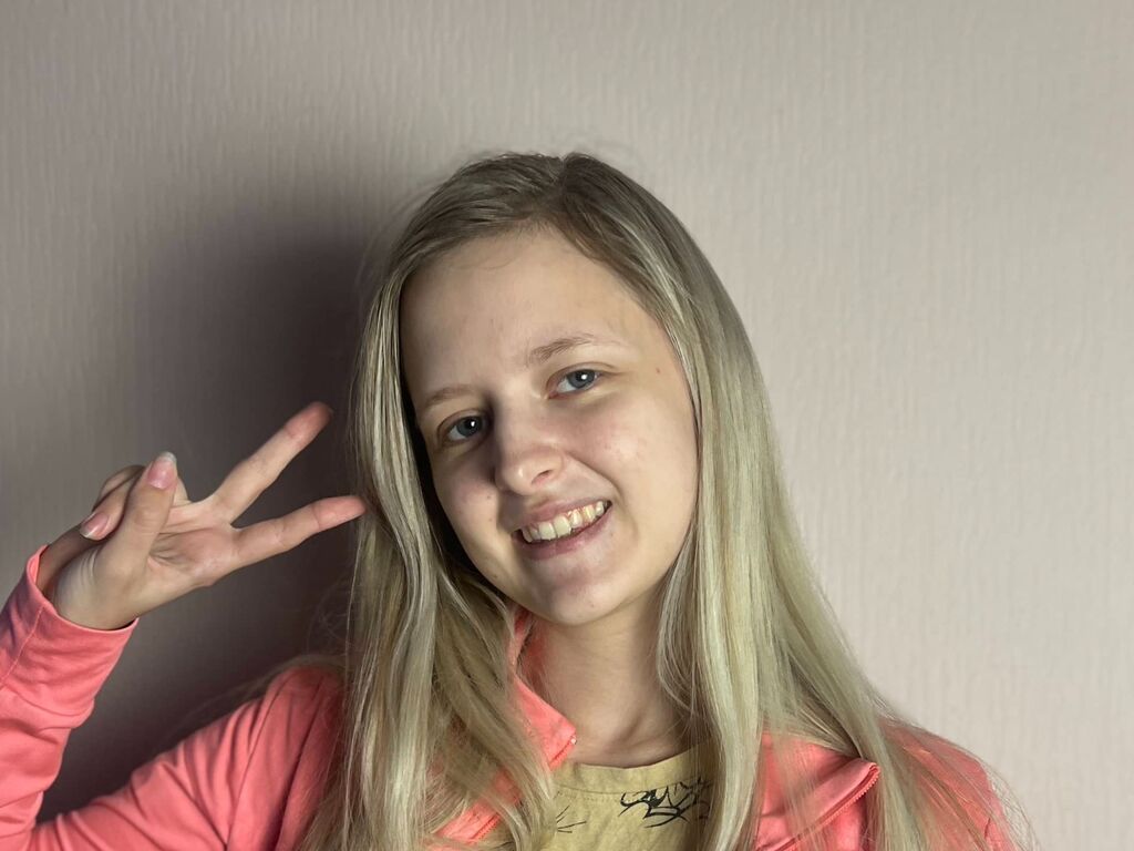 Cloveredgeworth's profile - Image n°0