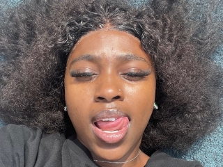 Webcam sex con Cocoblaze