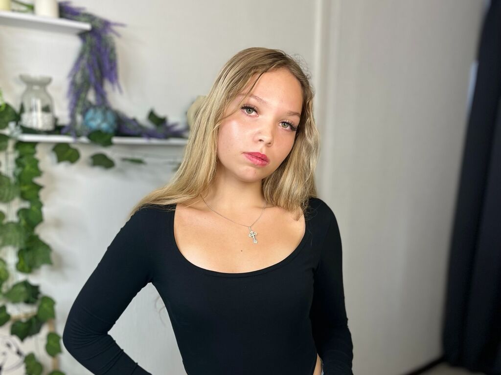 Constancedownton's profile - Image n°0