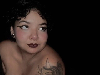 Webcam sex de Cora_Line