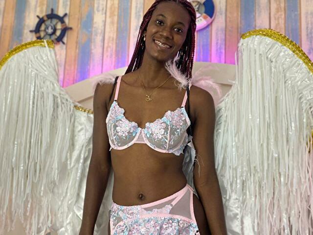 Corabryant's profile - Image n°1