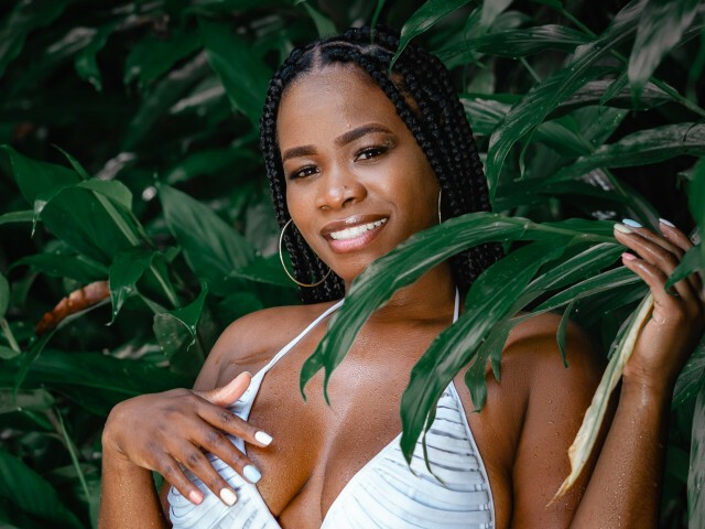 coralbrown's profile - Image n°0
