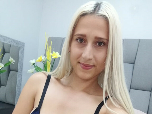 CoralJoyce's profile - Image n°4