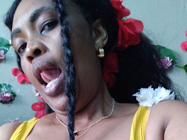 Perfil con CrazzyBoobs - Imagen  n°2
