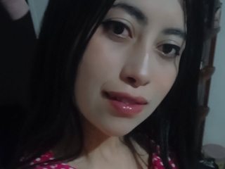 Sexo por webcam con Cremeladiita
