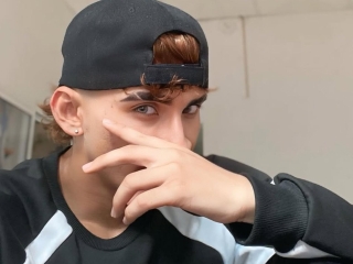 Sexo por webcam con Crisfrost