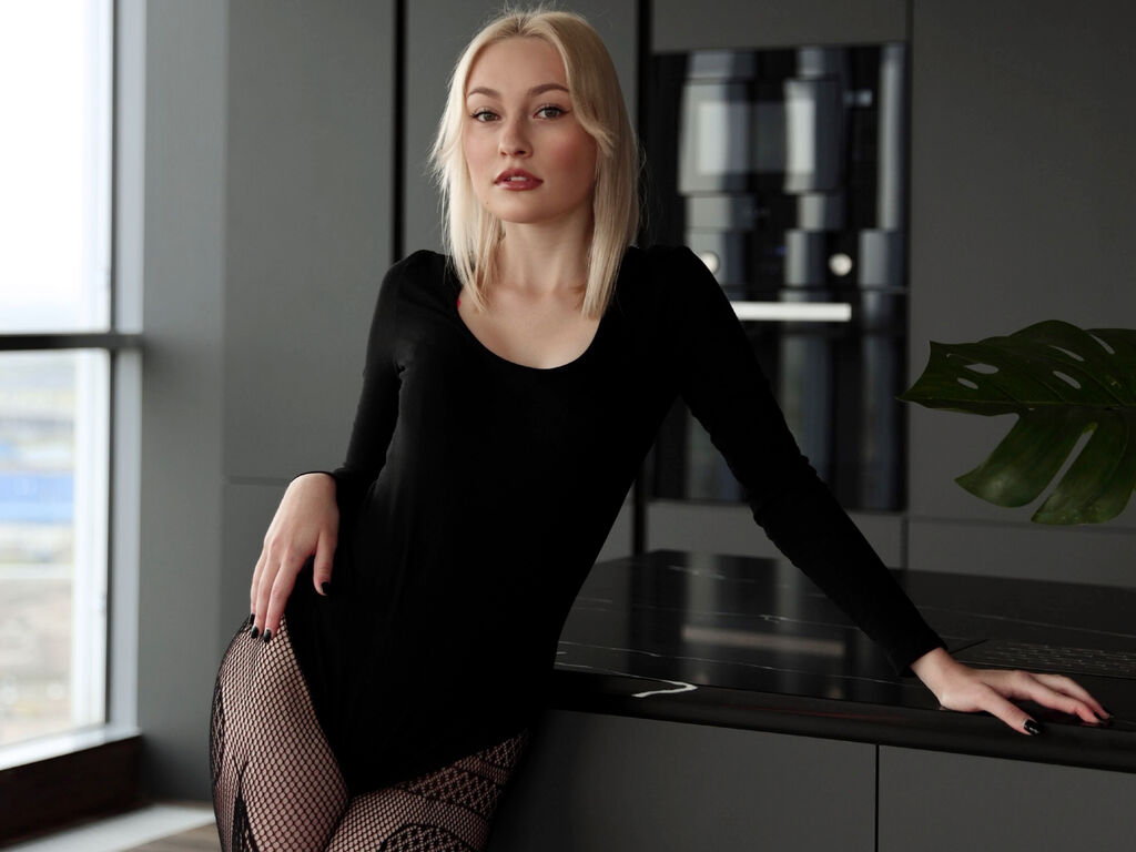 Cristinacerra's profile - Image n°7