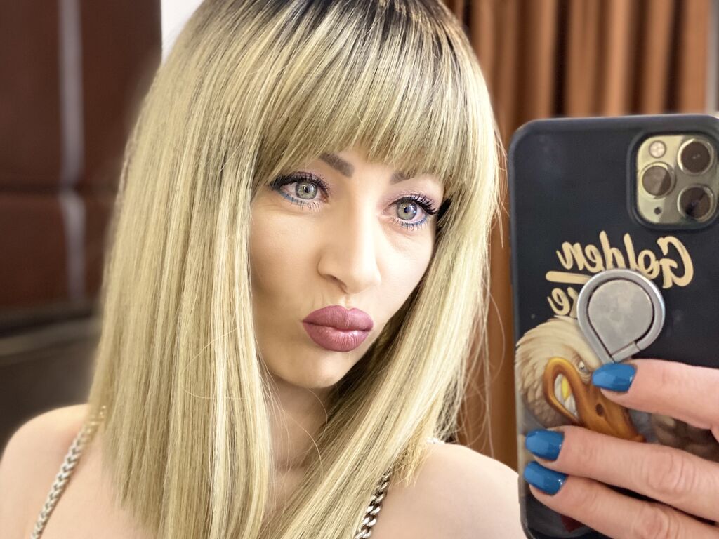 Cristinawoss's profile - Image n°2
