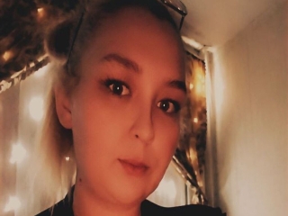 Webcam sex met Crystalsins