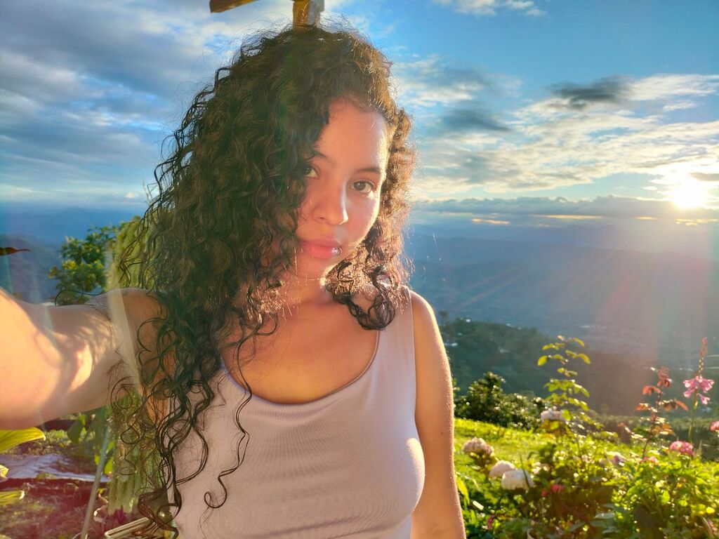 Curiegirl's profile - Image n°1