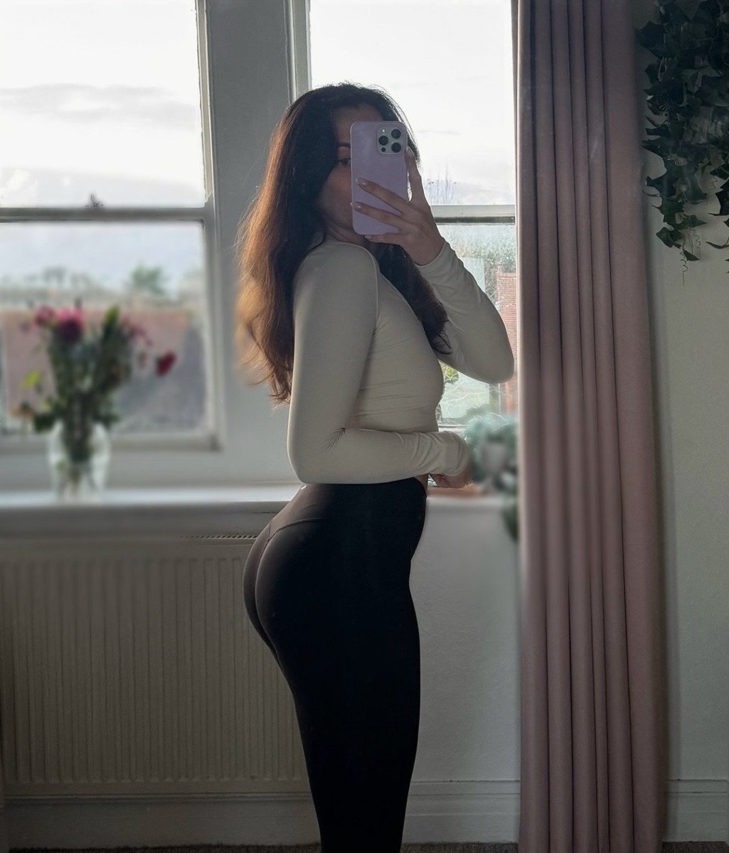 Curiousclarauk's profile - Image n°1