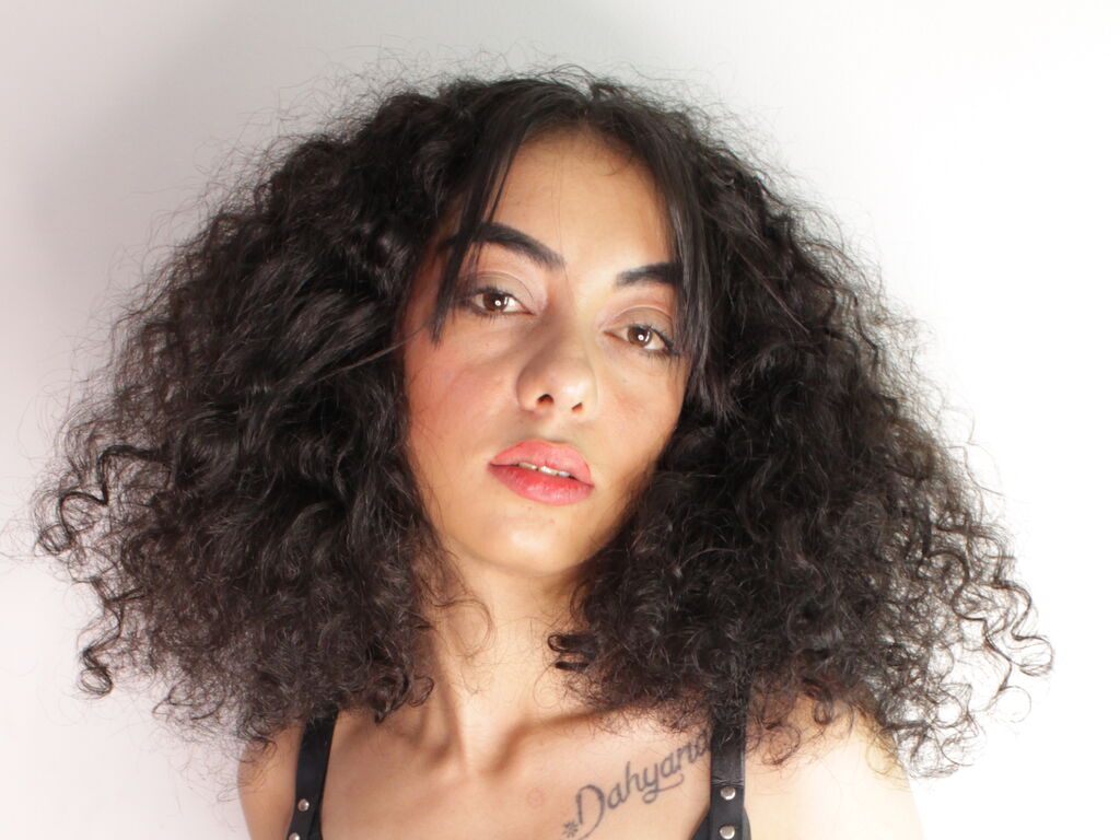 Curlyweeds's profile - Image n°1