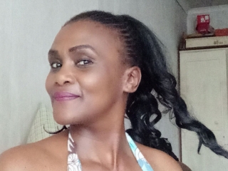 Webcam sex met Curvaciousebony