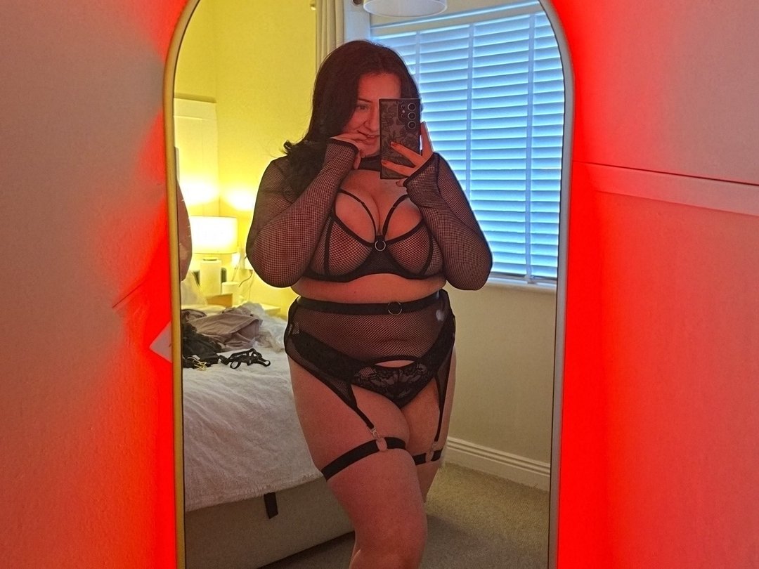 Curvy_Uk_Lottie' profilo - Immagine n°1