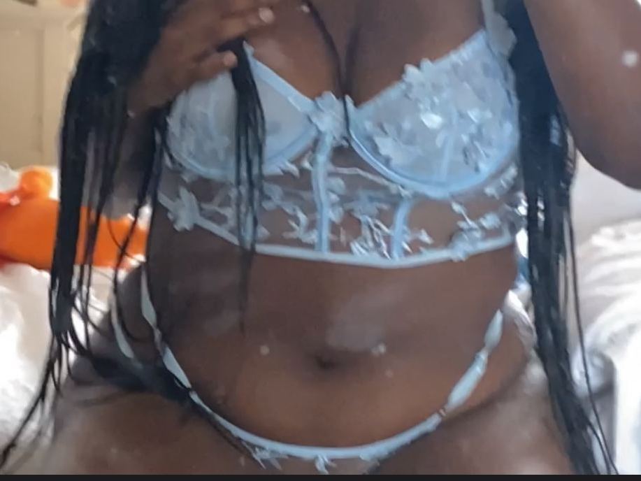 Curvycoco69's profiel - Afbeelding n°1