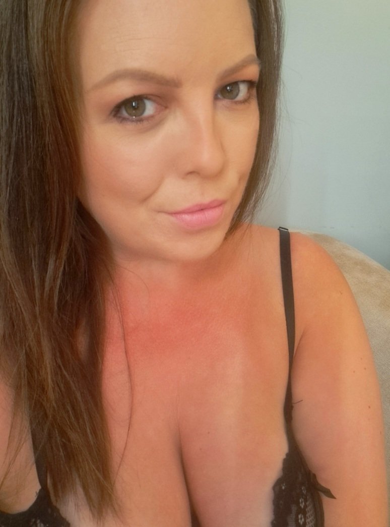 Curvycourtneyuk's profile - Image n°1