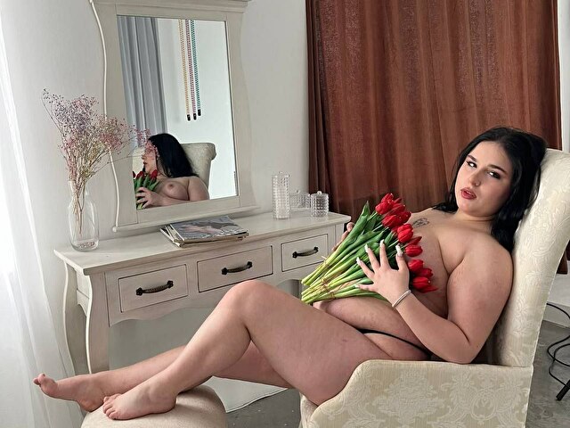 Curvydaniela's profiel - Afbeelding n°12