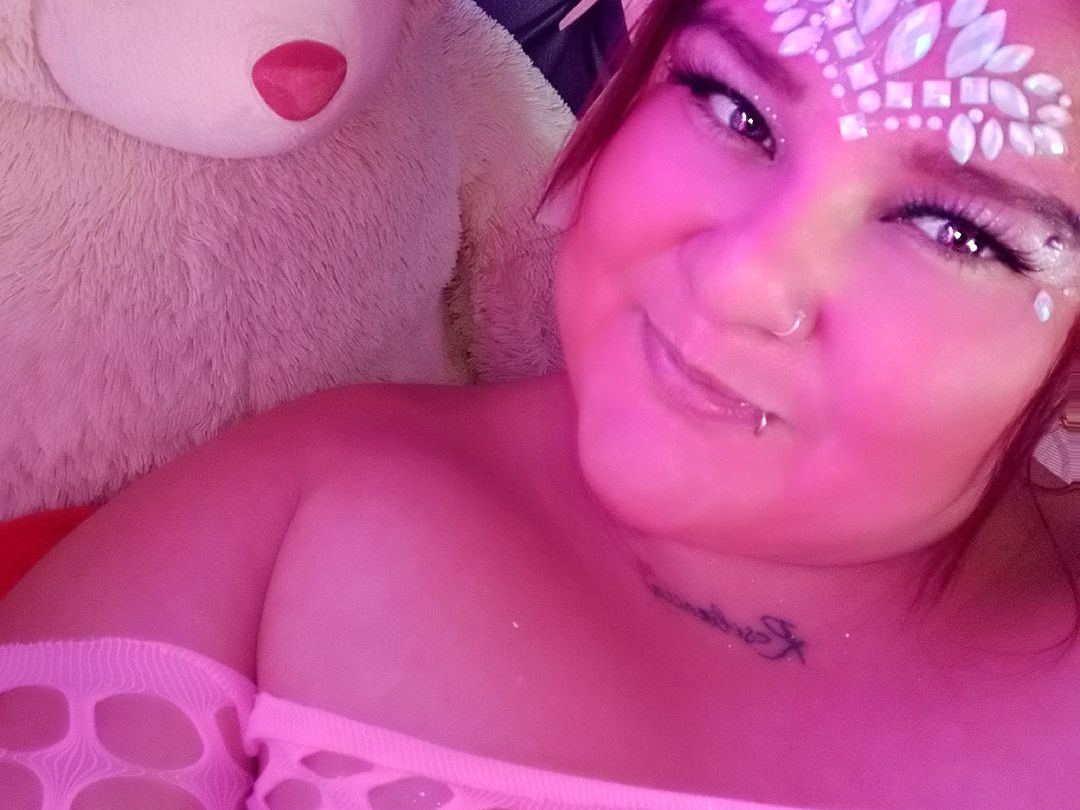 Curvyema21's profiel - Afbeelding n°9