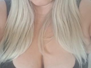 Webcam sex with Curvyk_Afterdark