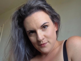 Sexo por webcam con Curvymaskedbabe