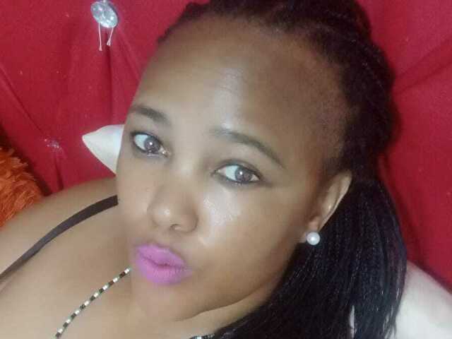 Curvyq04's profile - Image n°2