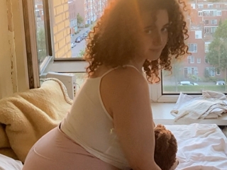 Webcam sex con Curvyyus