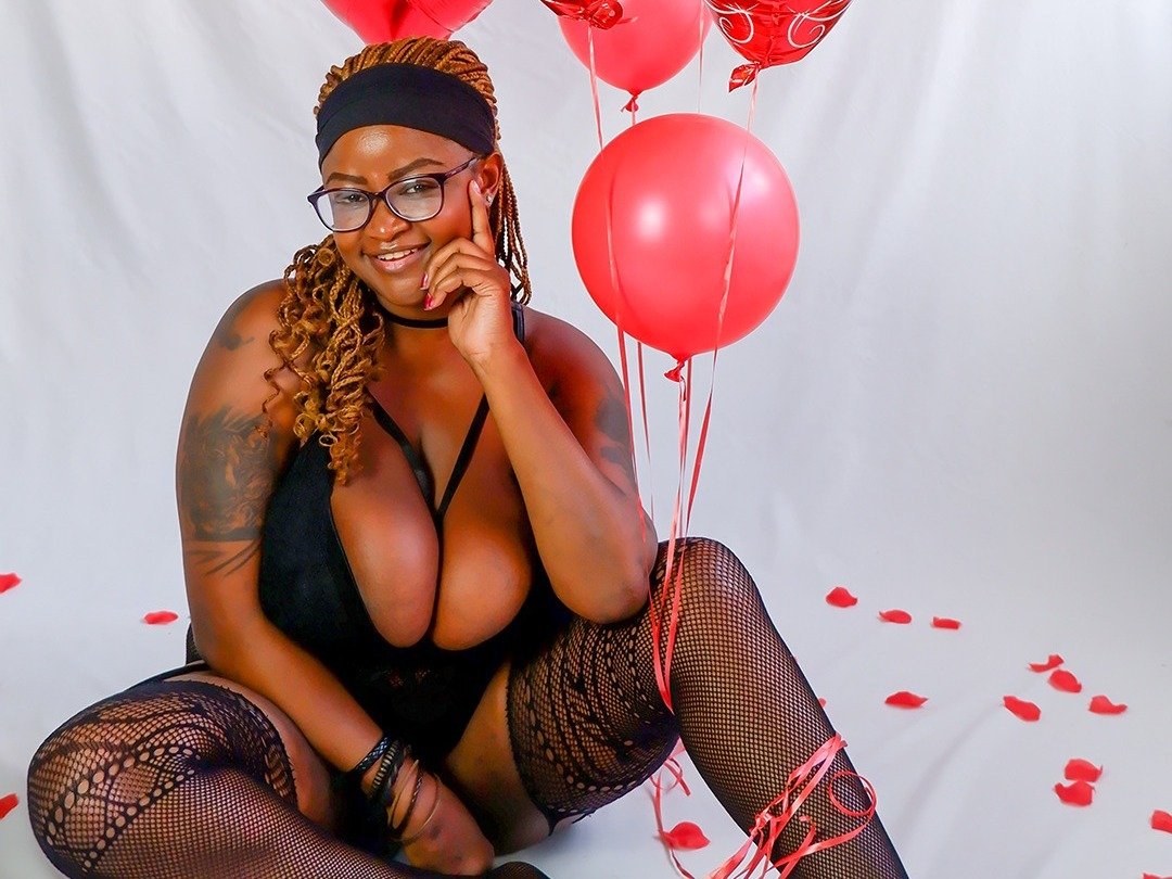 Cutebustybabe's profile - Image n°1