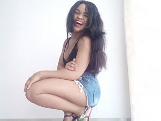 Cutieenextdoor23's Sexcam