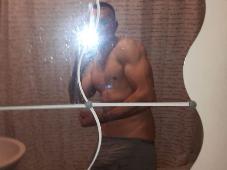DeanoSmithUK's profile - Image n°2