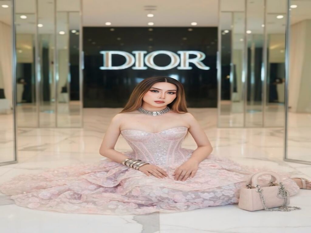 Dahliastarsi' profilo - Immagine n°2