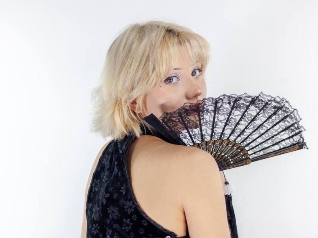 Daisydobson's profile - Image n°0