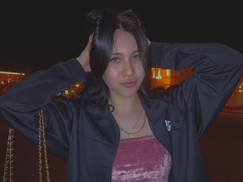 Daisyhedley's profile - Image n°1