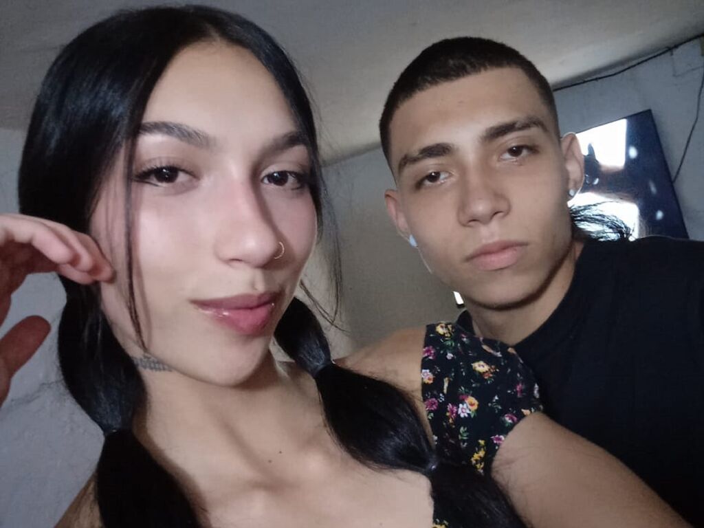 Dakotaandderek's profile - Image n°0