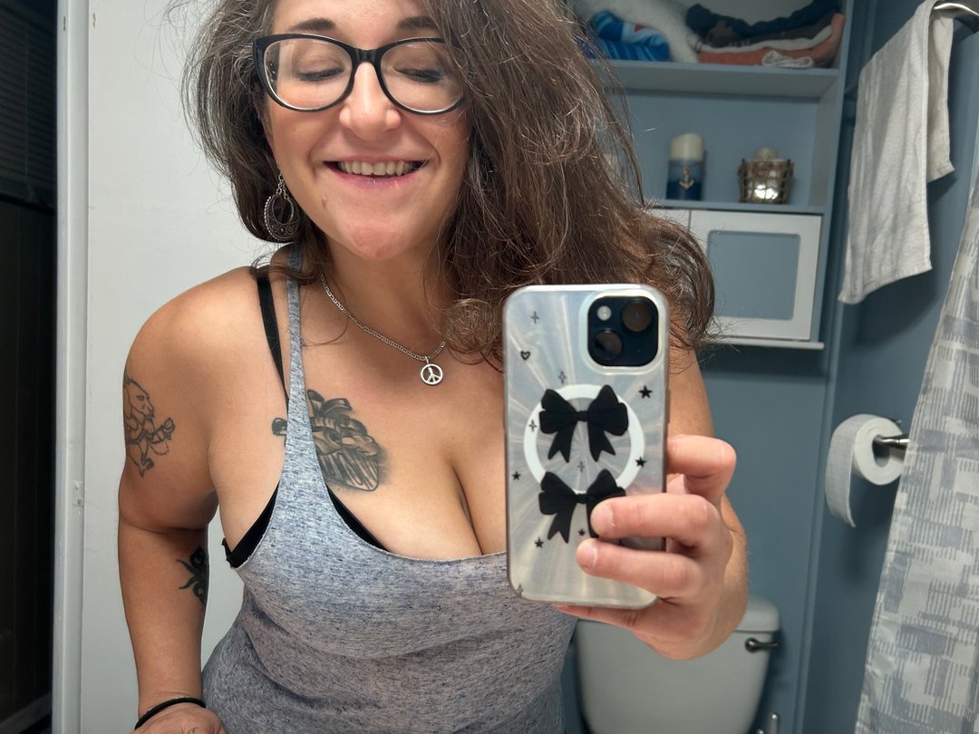 Damnhotmess's profiel - Afbeelding n°0