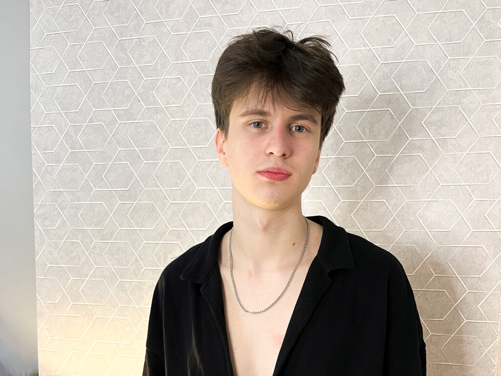 Damonchaves's profile - Image n°3