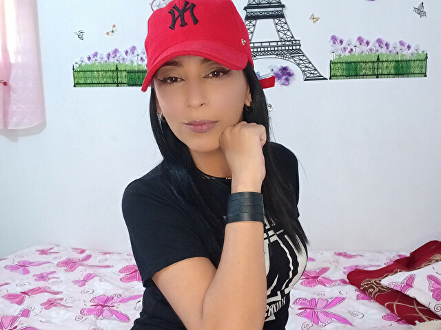 DANICORTEZ's profile - Image n°3