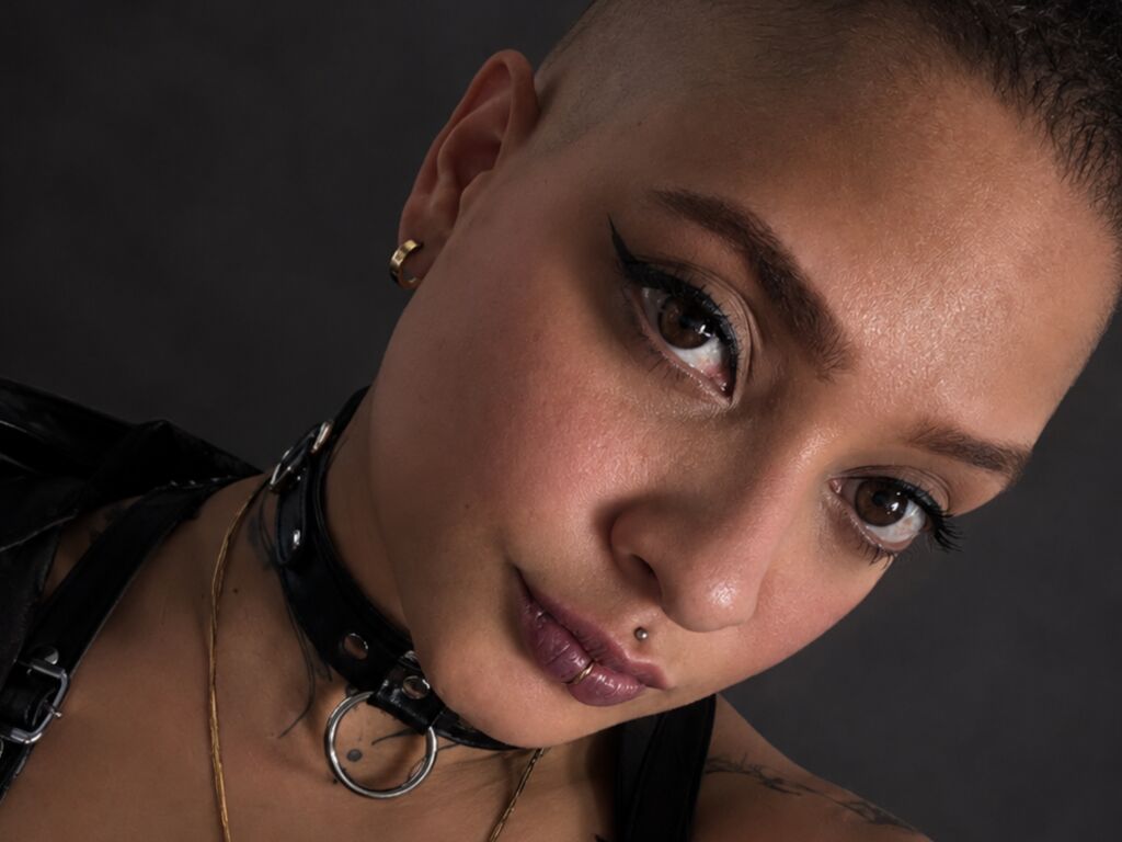 Danielapatherson's profile - Image n°1