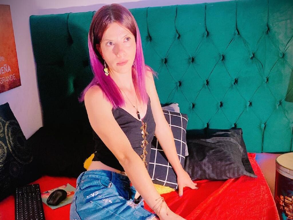 Danielaromer's profile - Image n°0