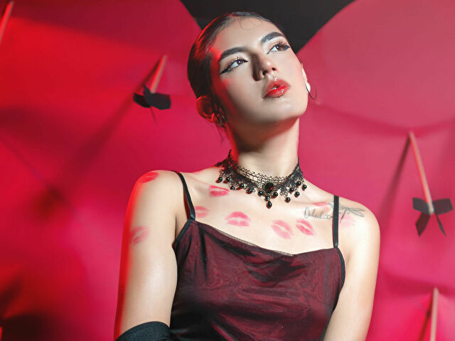 DanielaSweet's profile - Image n°15