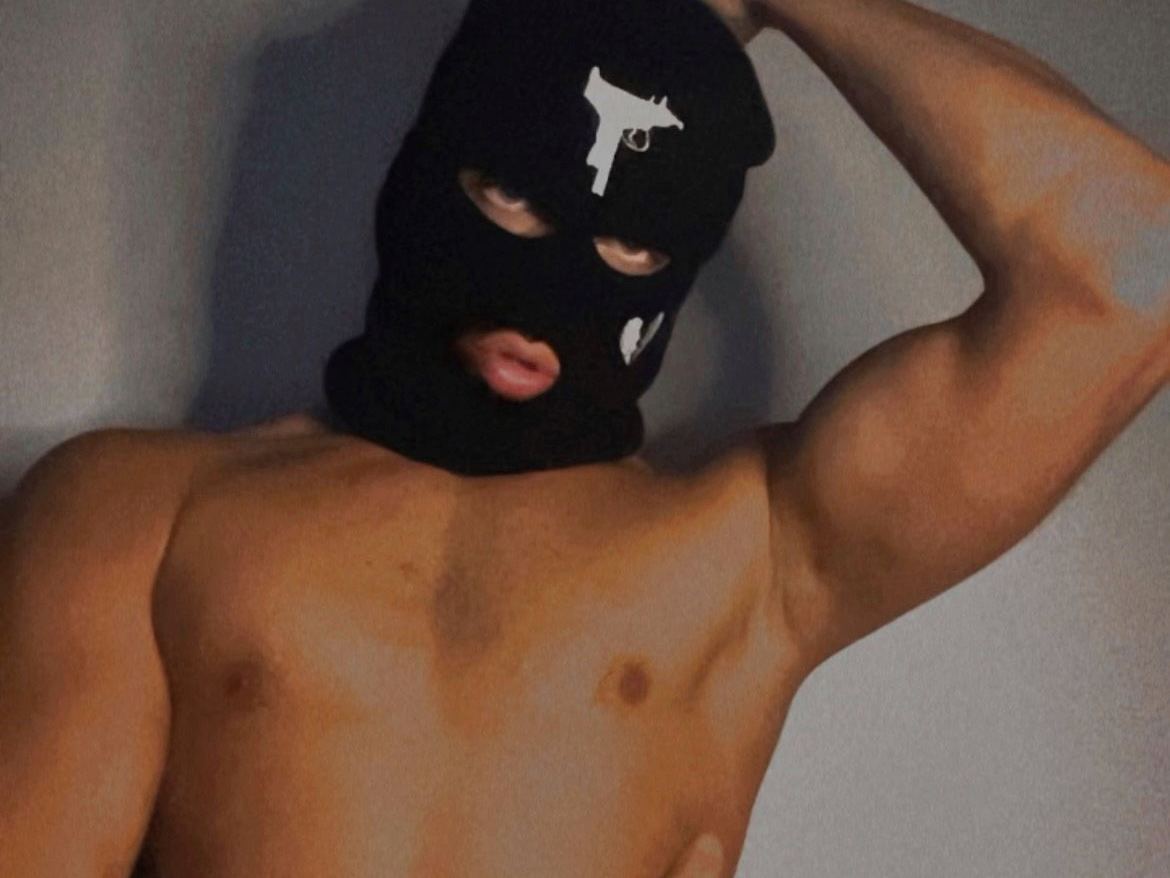 Danielhadid's profile - Image n°1