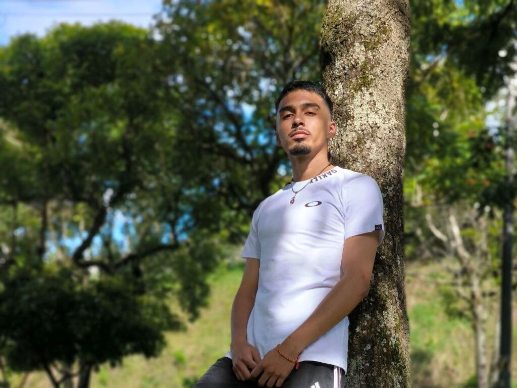 Dantethomposon's profile - Image n°1
