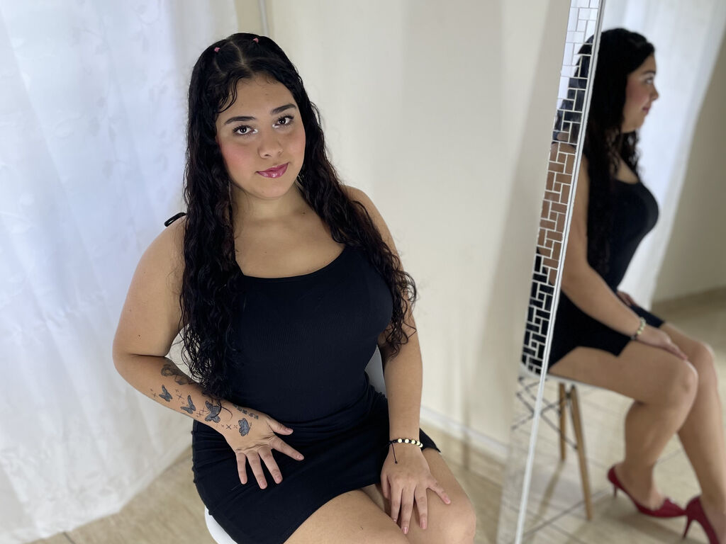 Danyamarlowe's profile - Image n°1