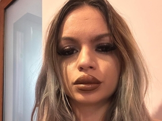 Sexo por webcam con Daphnees