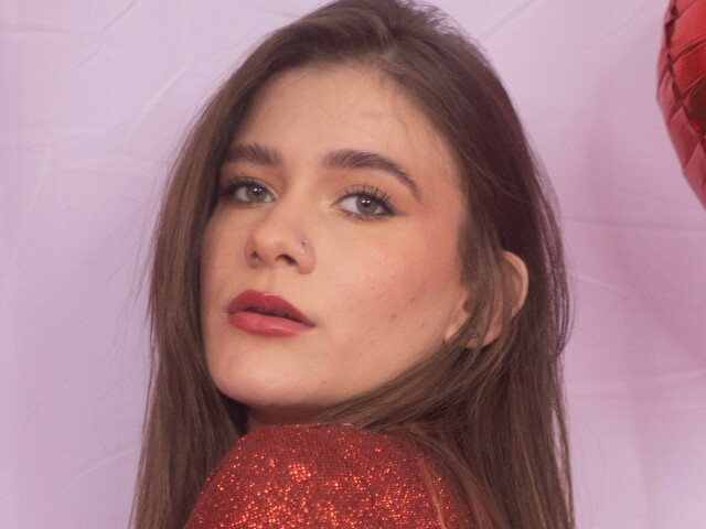 Daphnethomps's profile - Image n°1