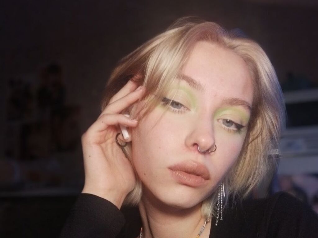 Darelacomb's profile - Image n°0
