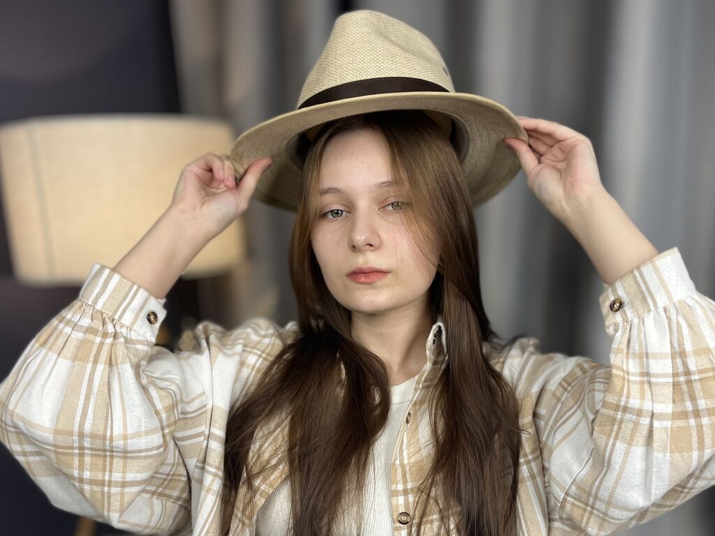 Darelenebanbury's profile - Image n°1