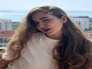 Webcam sex con Darleendice