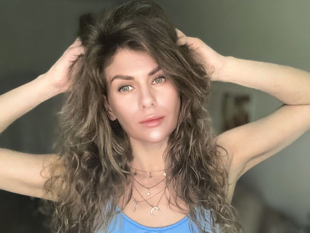 Darlenjameson's profile - Image n°0