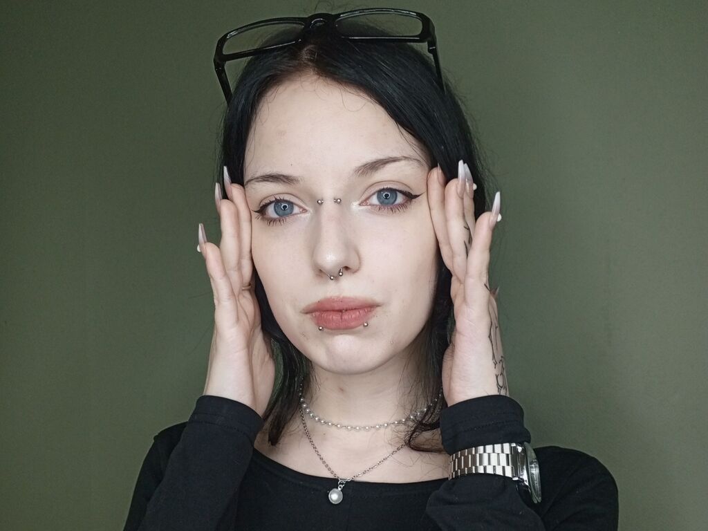 Darlinebradwell's profile - Image n°0