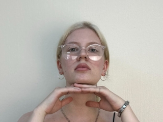 Darlinecharton's Sexcam